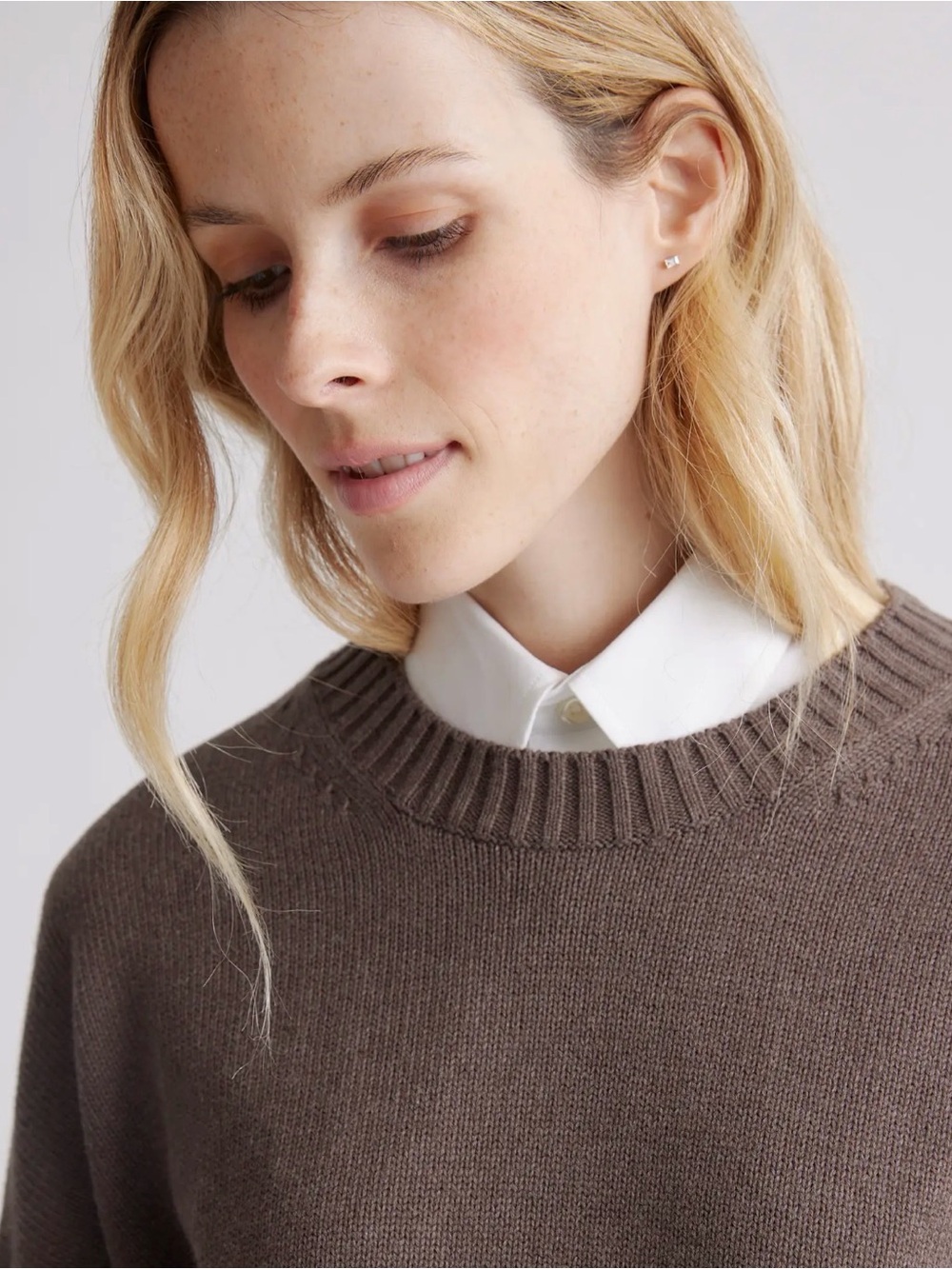 Quince 100% Organic Cotton Boyfriend Crew Sweater, Heather Brown, Large - Picture 3 of 15